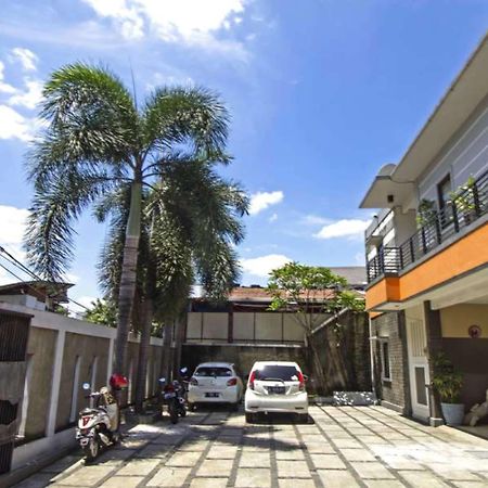 Hotel Reddoorz @ Pangeran Antasari 2 Cilandak  Exteriér fotografie