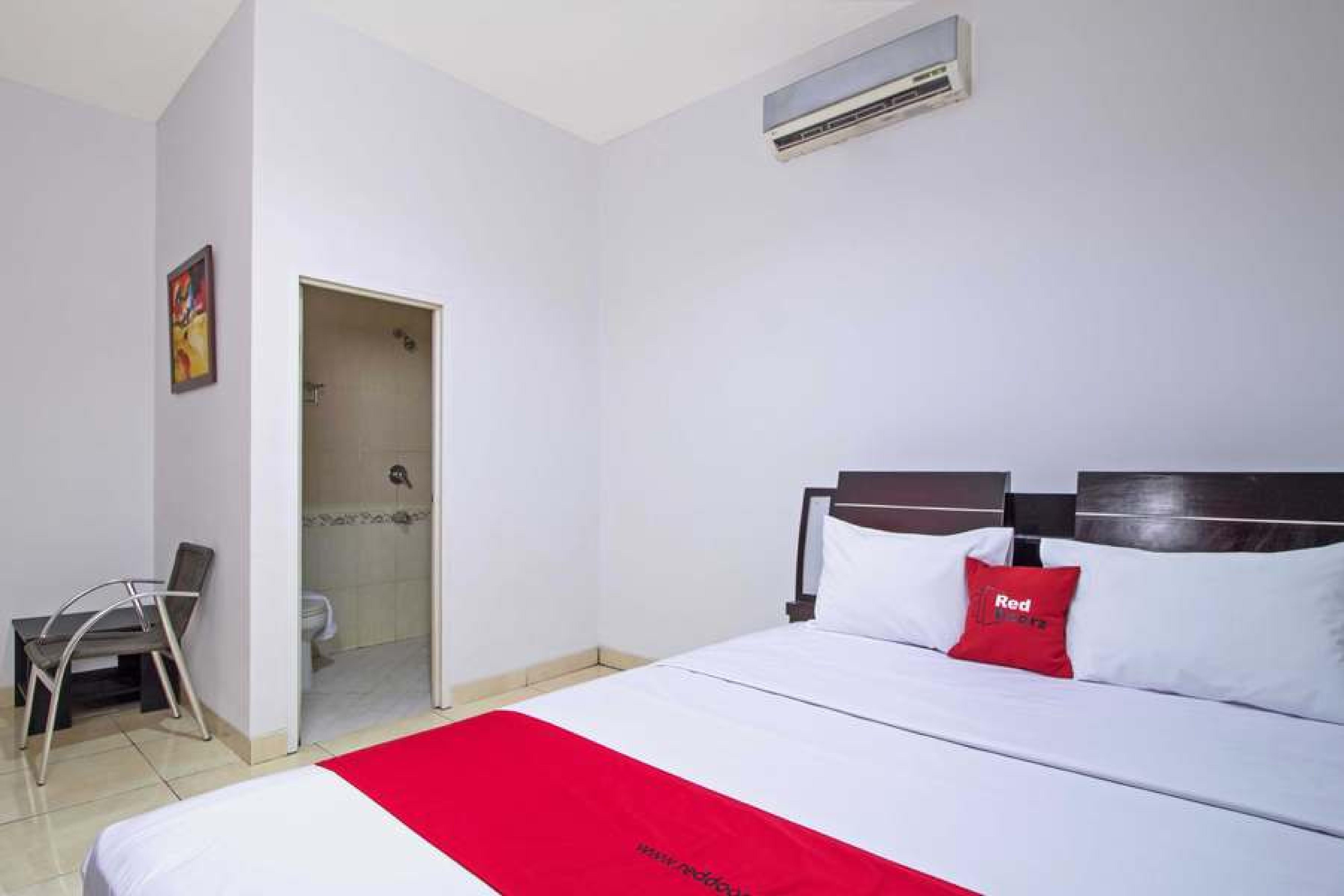 Hotel Reddoorz @ Pangeran Antasari 2 Cilandak  Exteriér fotografie