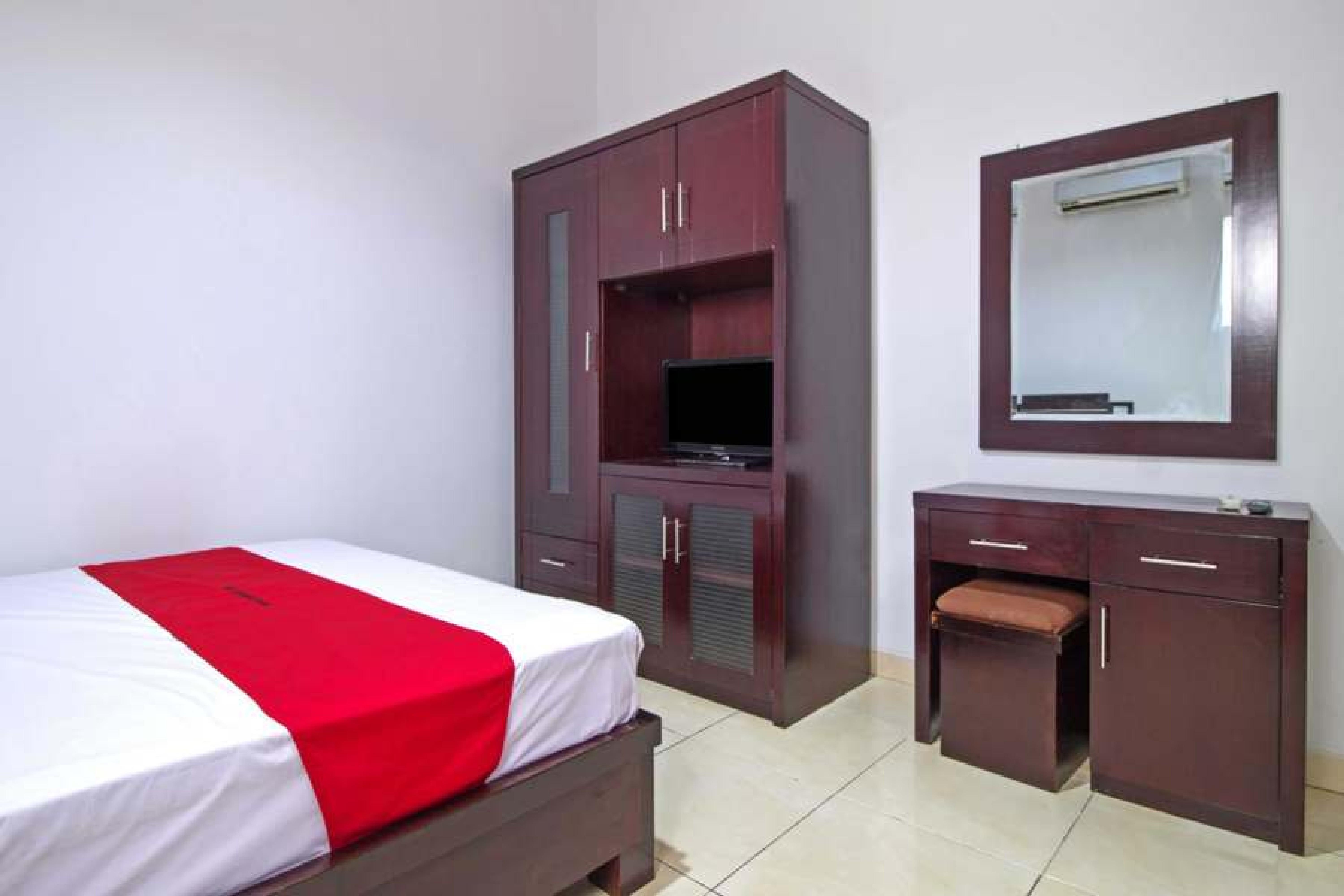 Hotel Reddoorz @ Pangeran Antasari 2 Cilandak  Exteriér fotografie