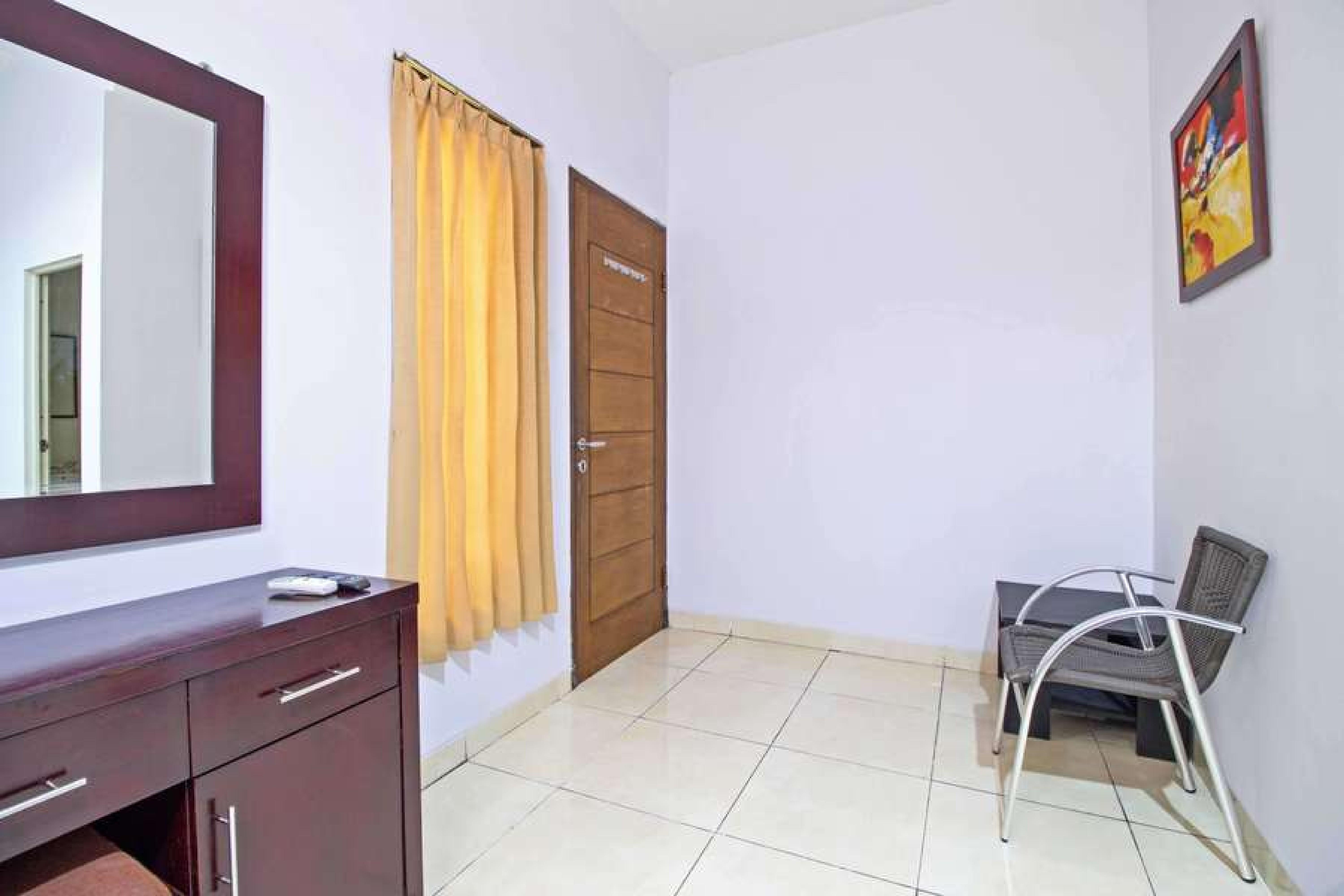 Hotel Reddoorz @ Pangeran Antasari 2 Cilandak  Exteriér fotografie