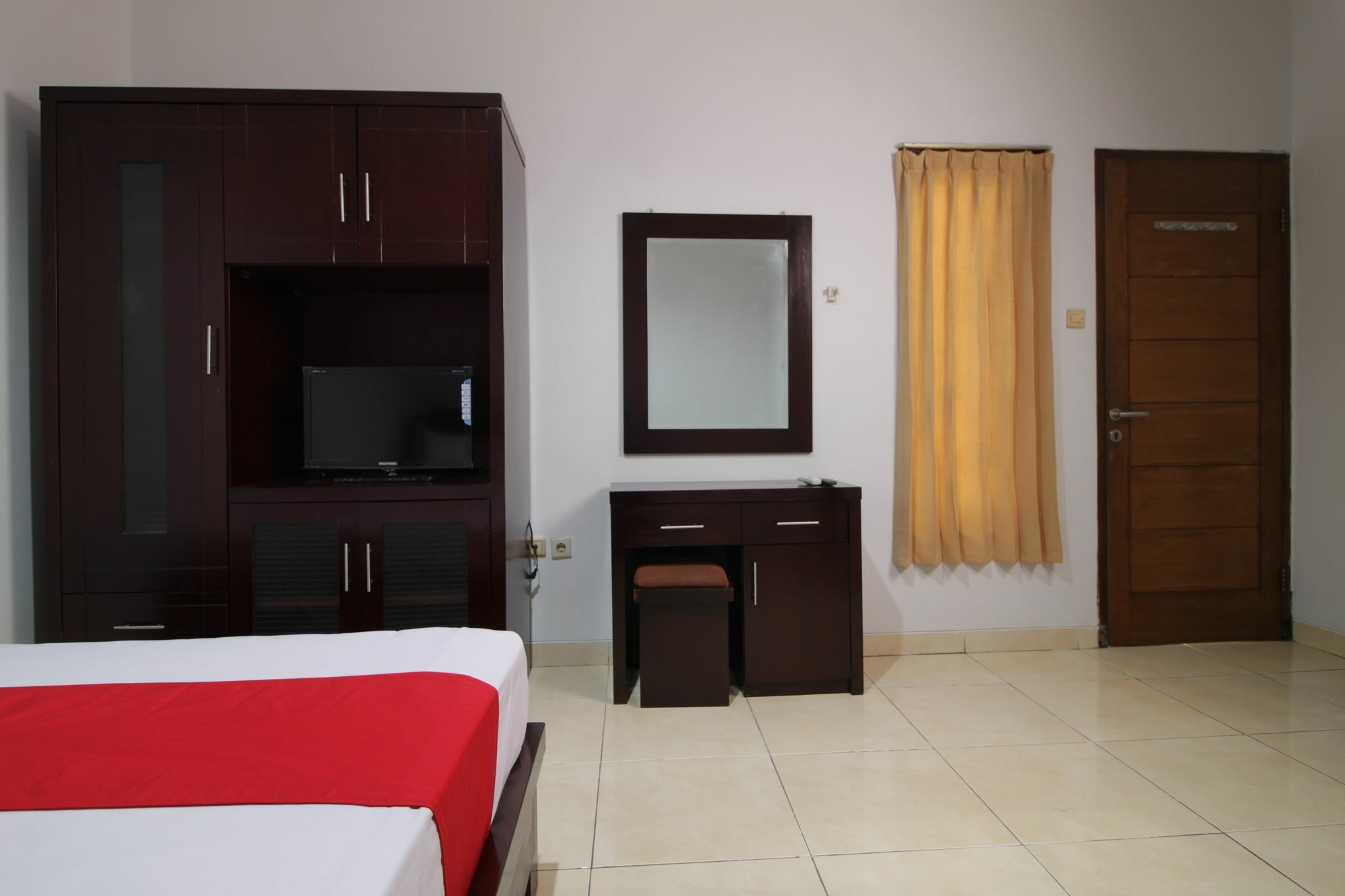 Hotel Reddoorz @ Pangeran Antasari 2 Cilandak  Exteriér fotografie