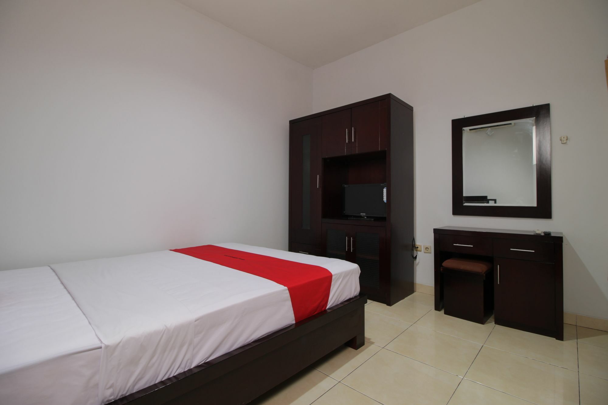 Hotel Reddoorz @ Pangeran Antasari 2 Cilandak  Exteriér fotografie